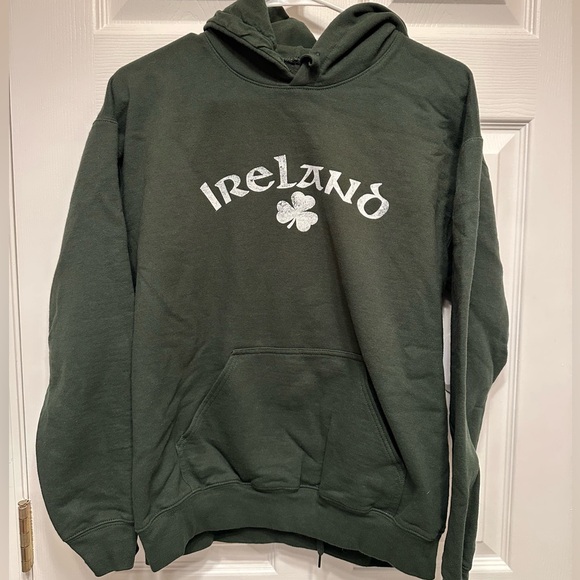 Forest Green Ireland Pullover Hoodie with Shamrock ☘️ From Ireland! 🇮🇪 - Picture 5 of 5